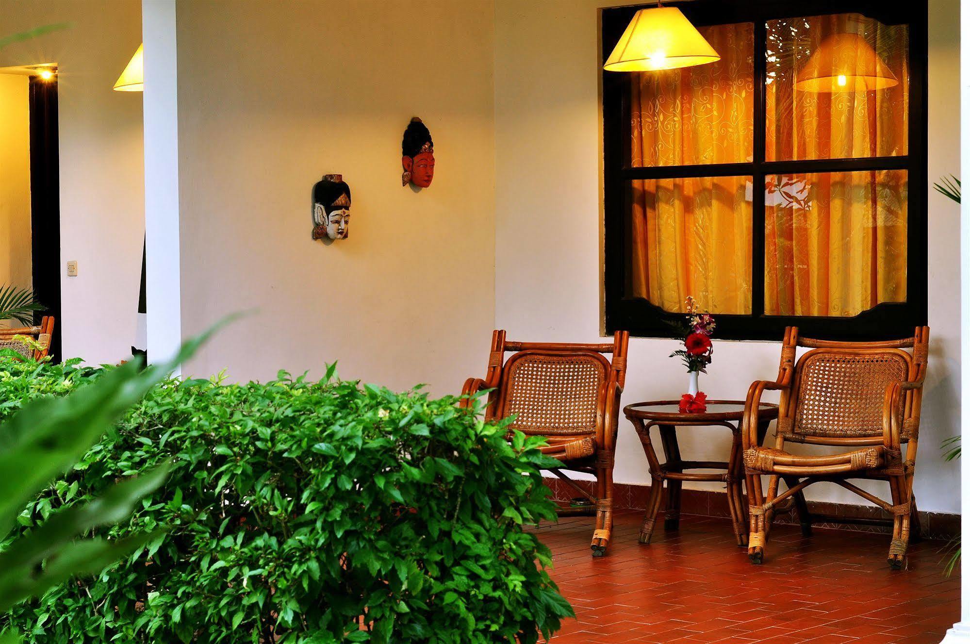Palm Garden Hotel Sanur Exteriör bild